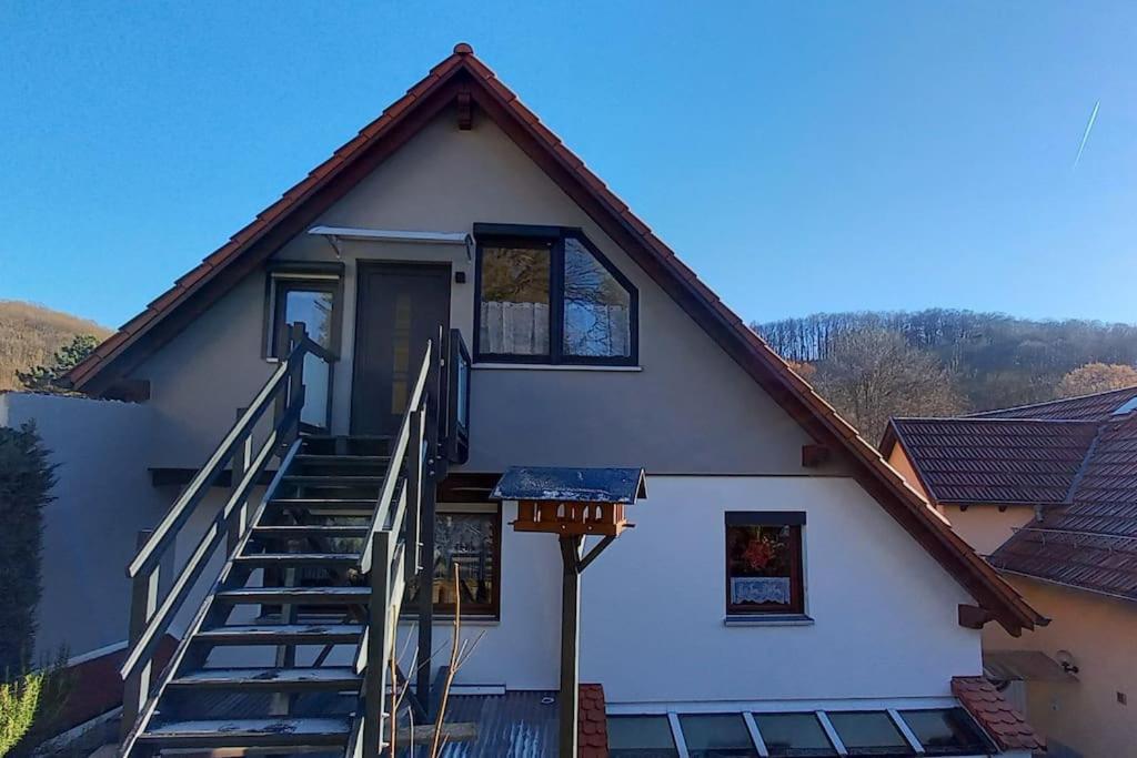 Kleine, Gemuetliche Dachgeschosswohnung Laudenbach  Eksteriør billede